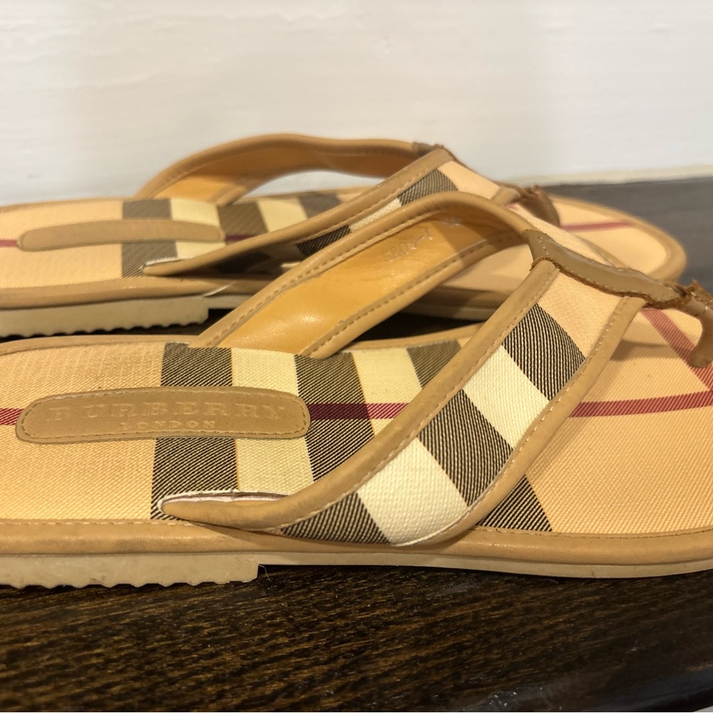 Burberry Beige and Cream Sandals